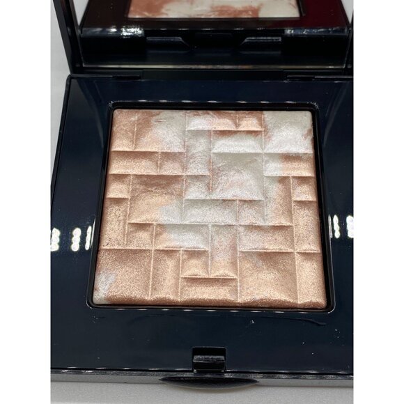 Bobbi Brown Highlighting Powder, Pink Glow 0.28 OZ./8g - Picture 3 of 5